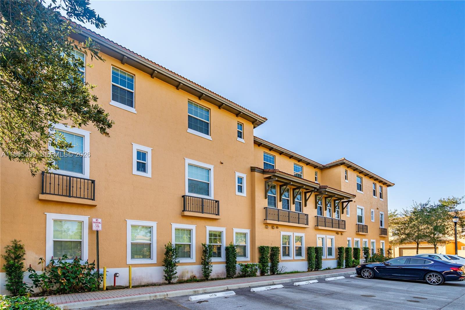 14749 SW 9th St #3110, Pembroke Pines FL 33027