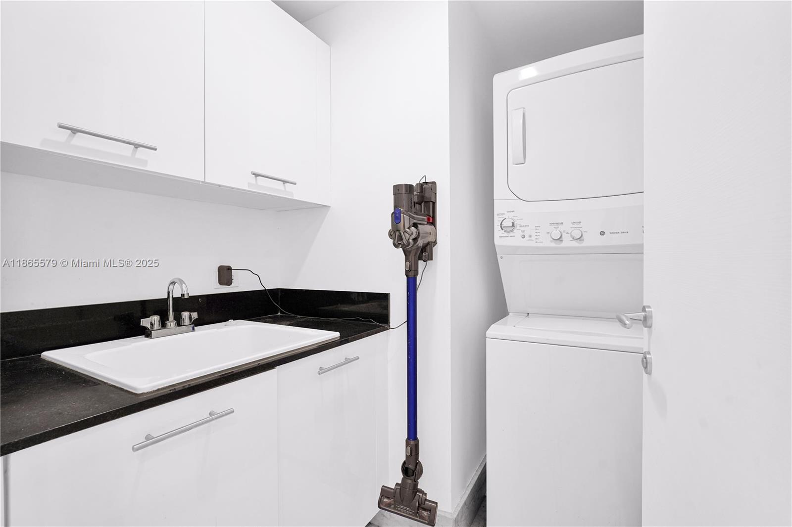3951 S Ocean Dr #1901, Hollywood FL 33019