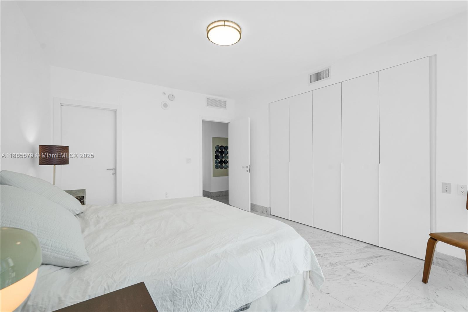 3951 S Ocean Dr #1901, Hollywood FL 33019