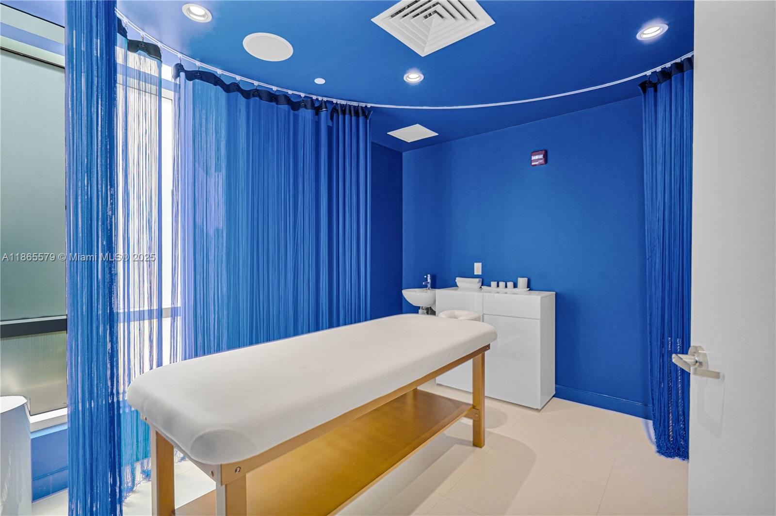 3951 S Ocean Dr #1901, Hollywood FL 33019
