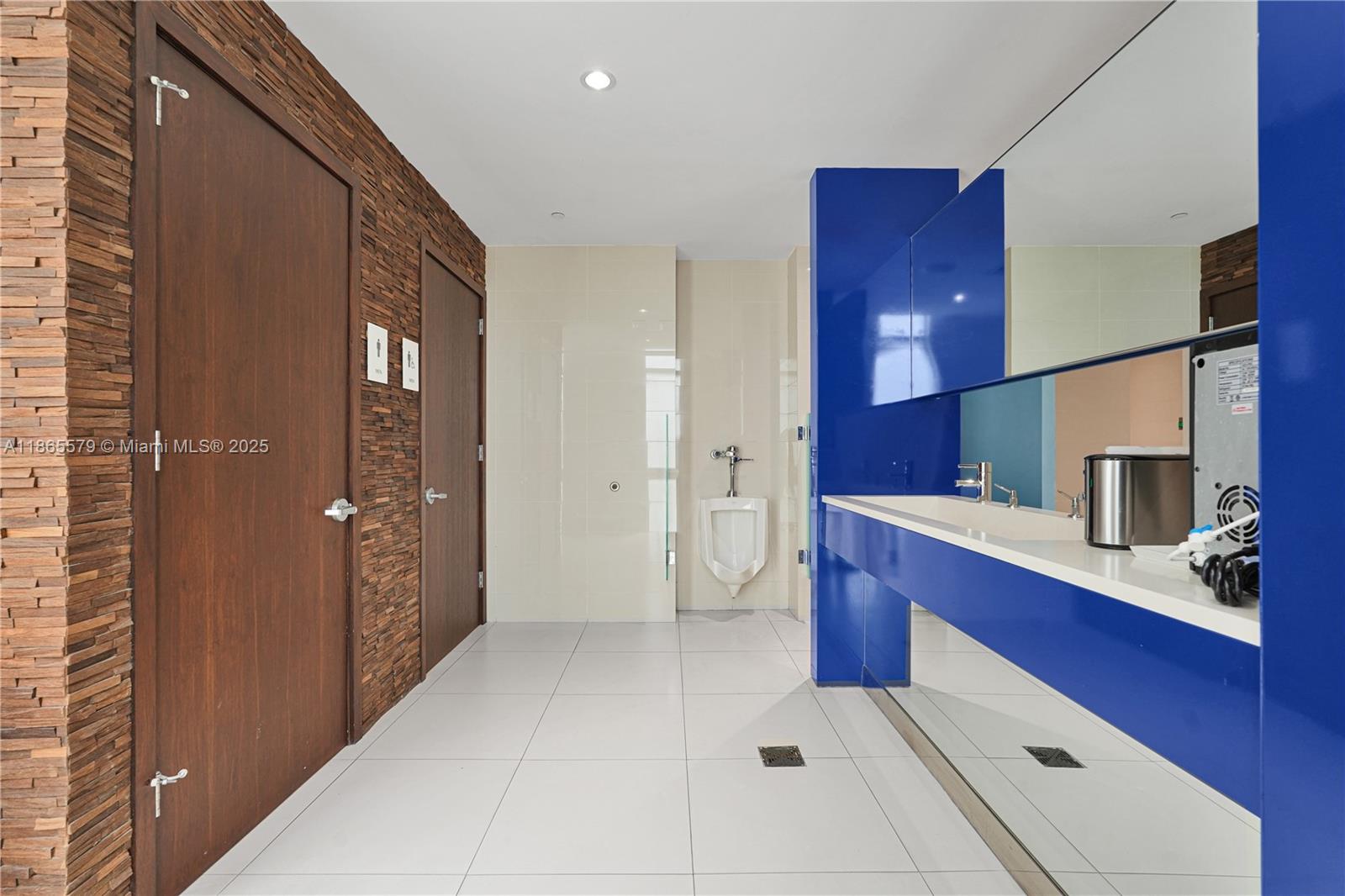 3951 S Ocean Dr #1901, Hollywood FL 33019
