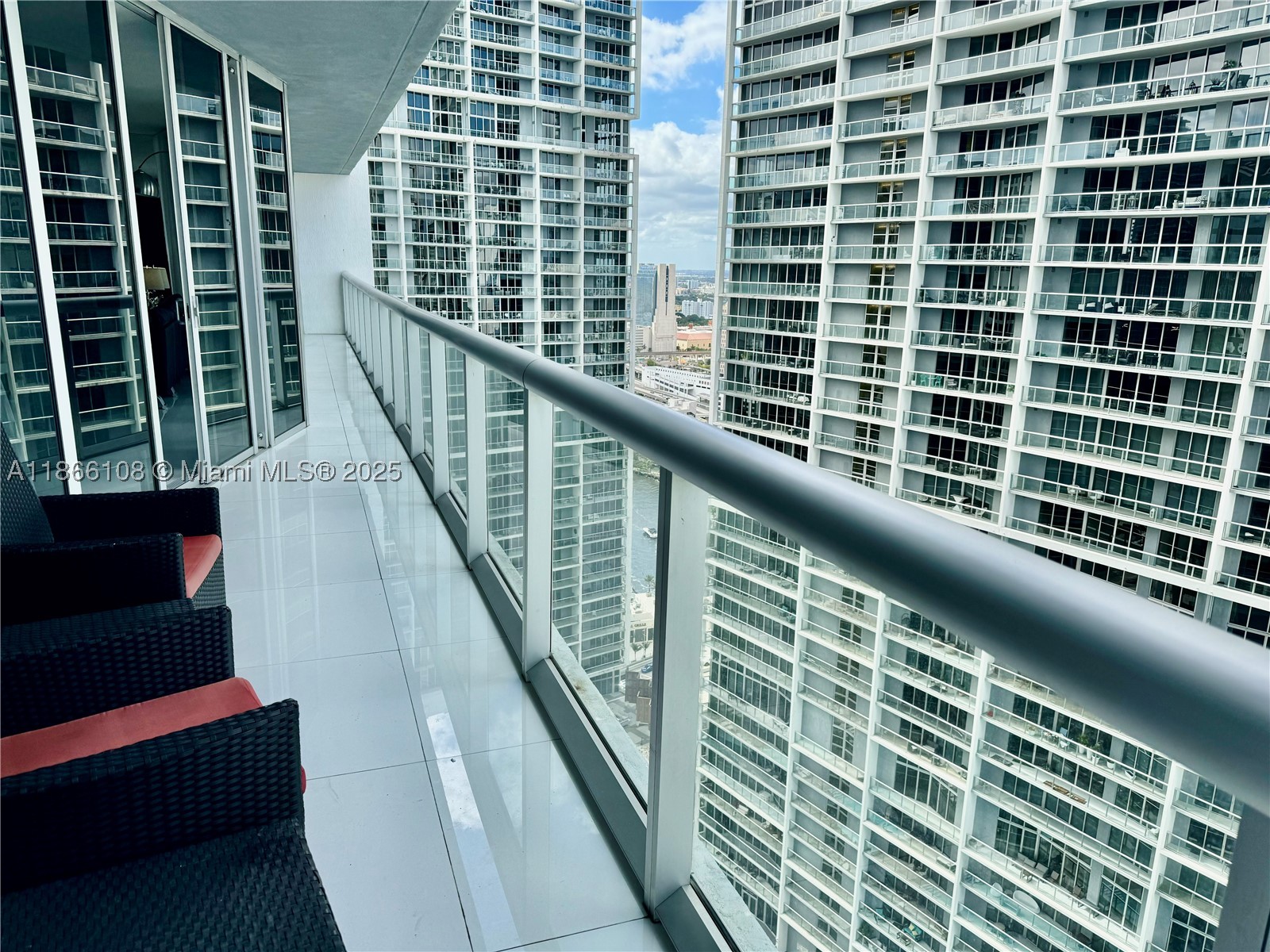 495 Brickell Ave #3504, Miami FL 33131