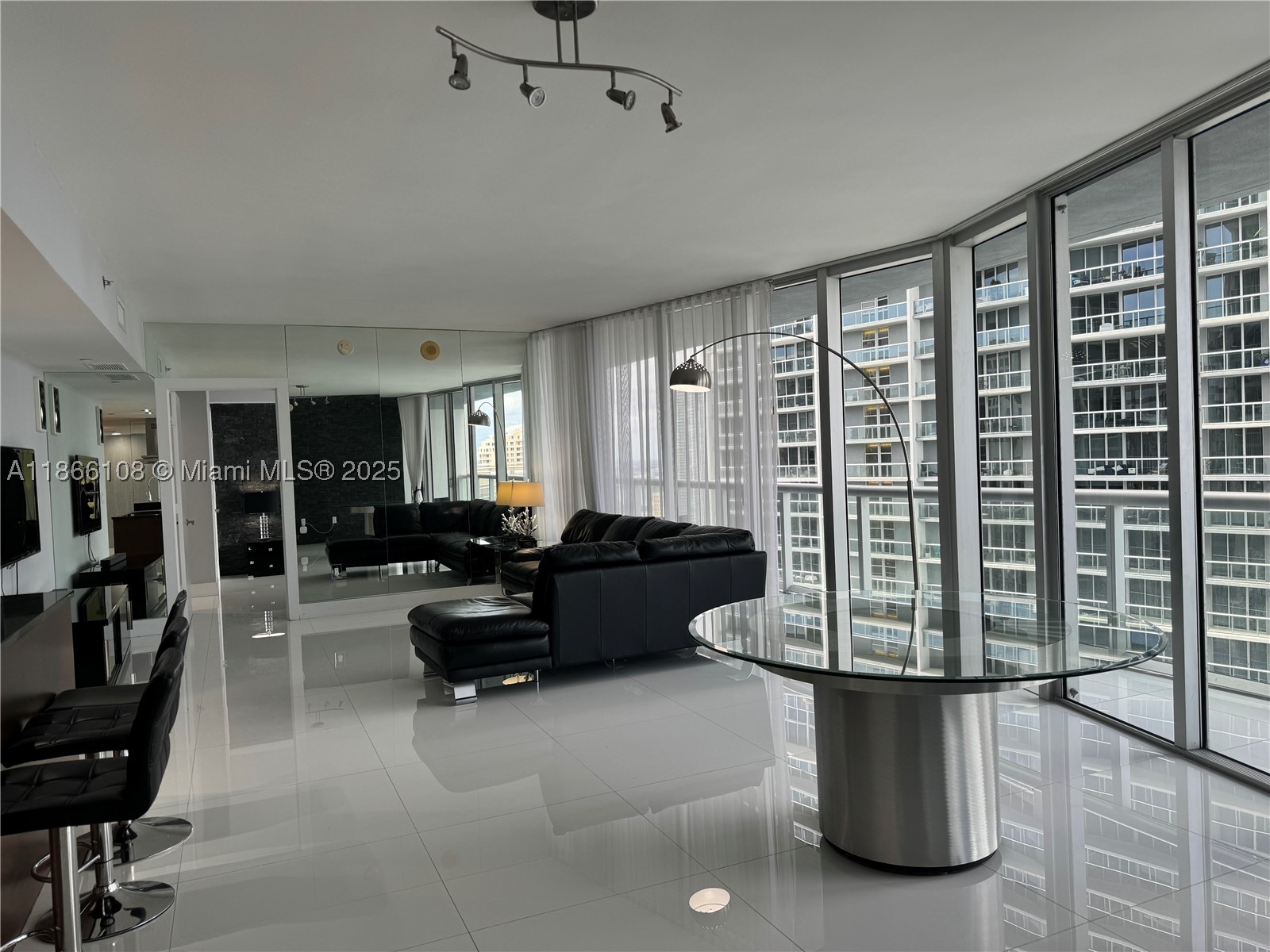 495 Brickell Ave #3504, Miami FL 33131