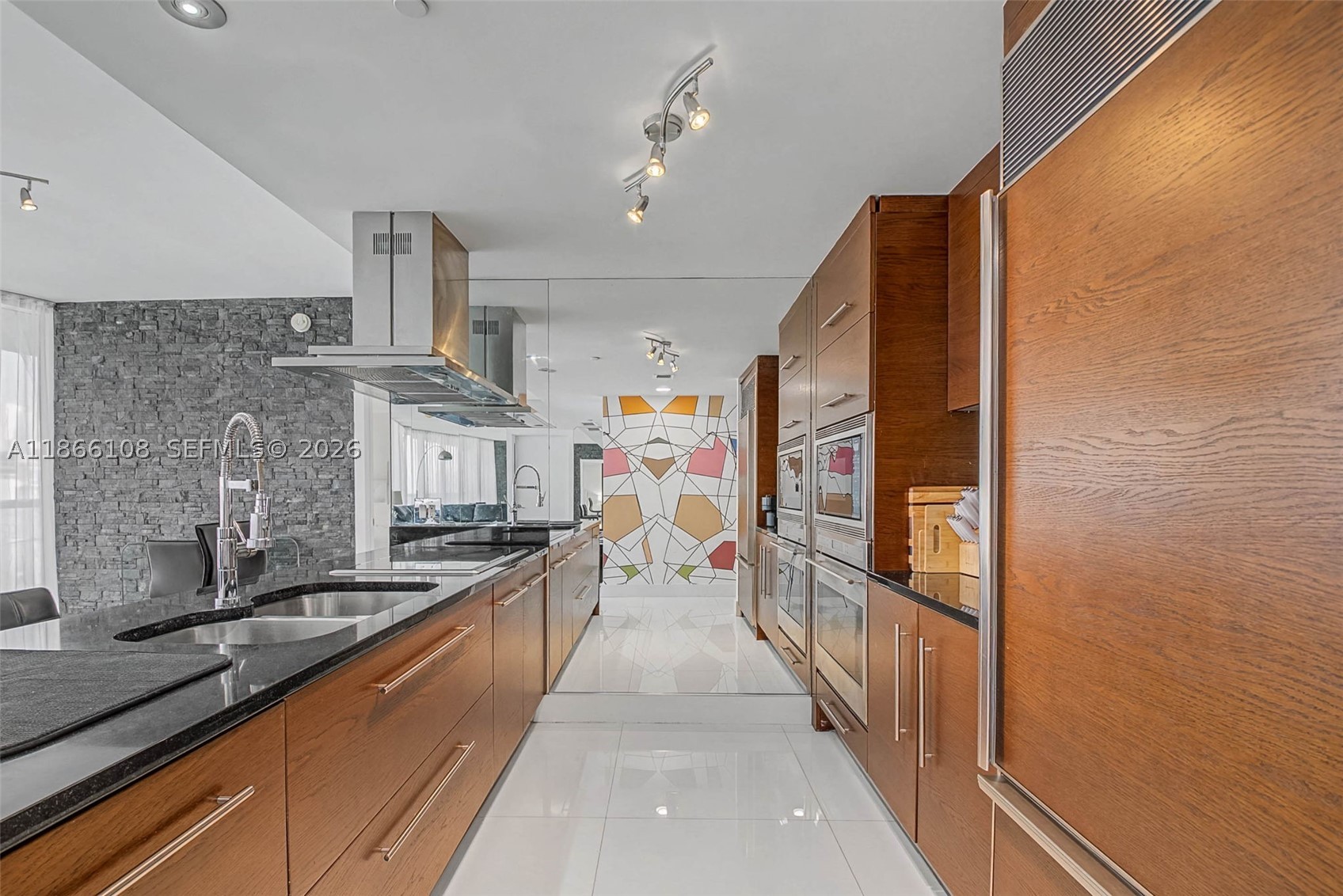 495 Brickell Ave #3504, Miami FL 33131
