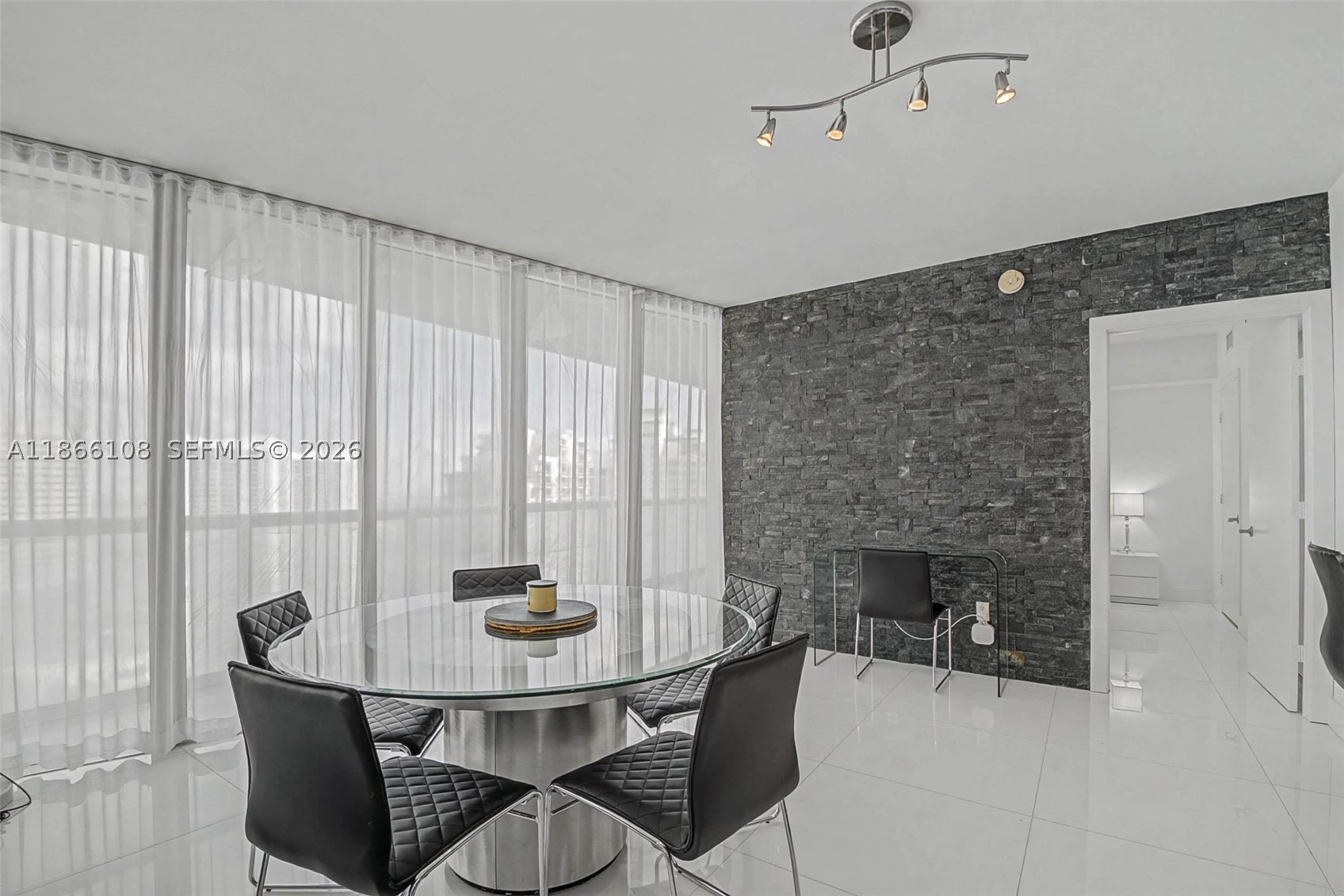 495 Brickell Ave #3504, Miami FL 33131