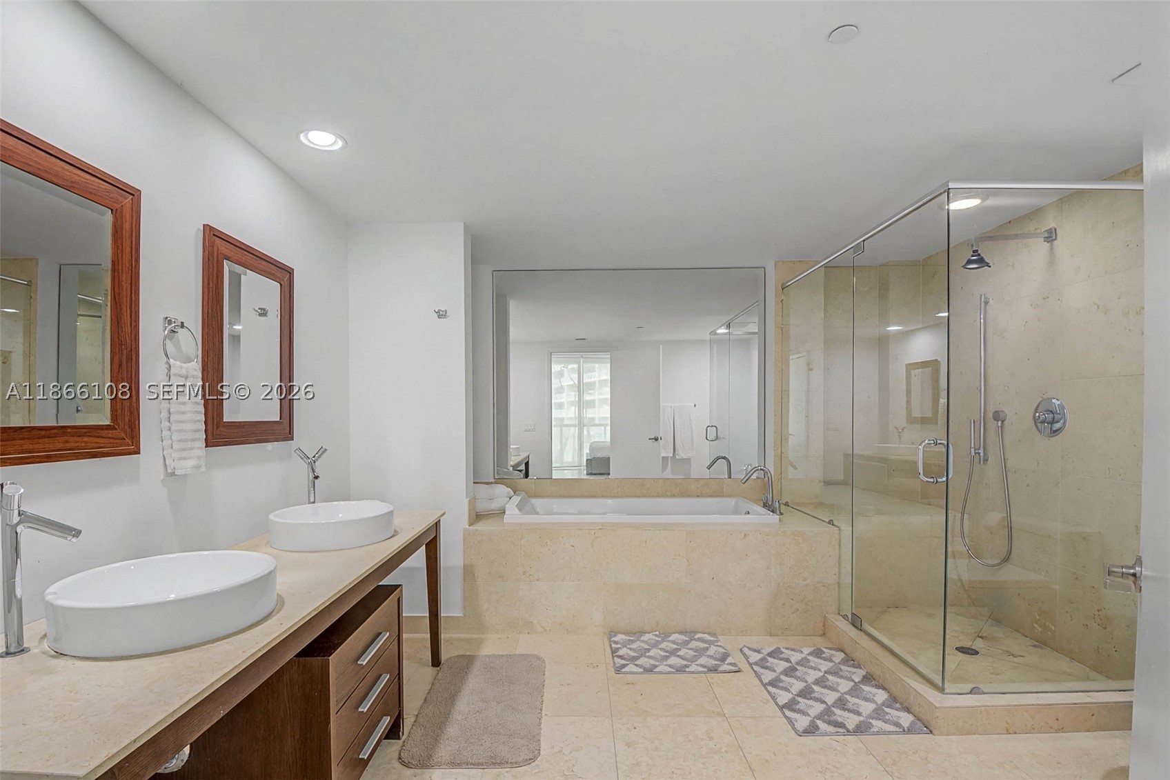 495 Brickell Ave #3504, Miami FL 33131