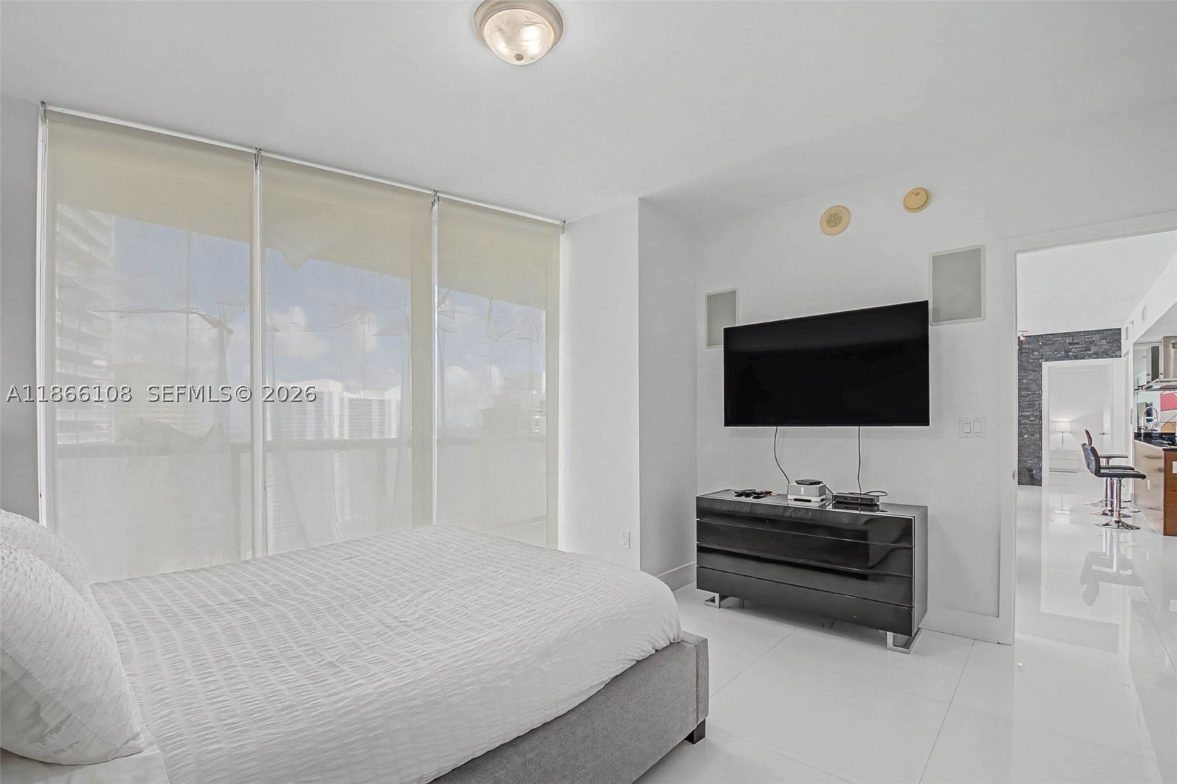 495 Brickell Ave #3504, Miami FL 33131