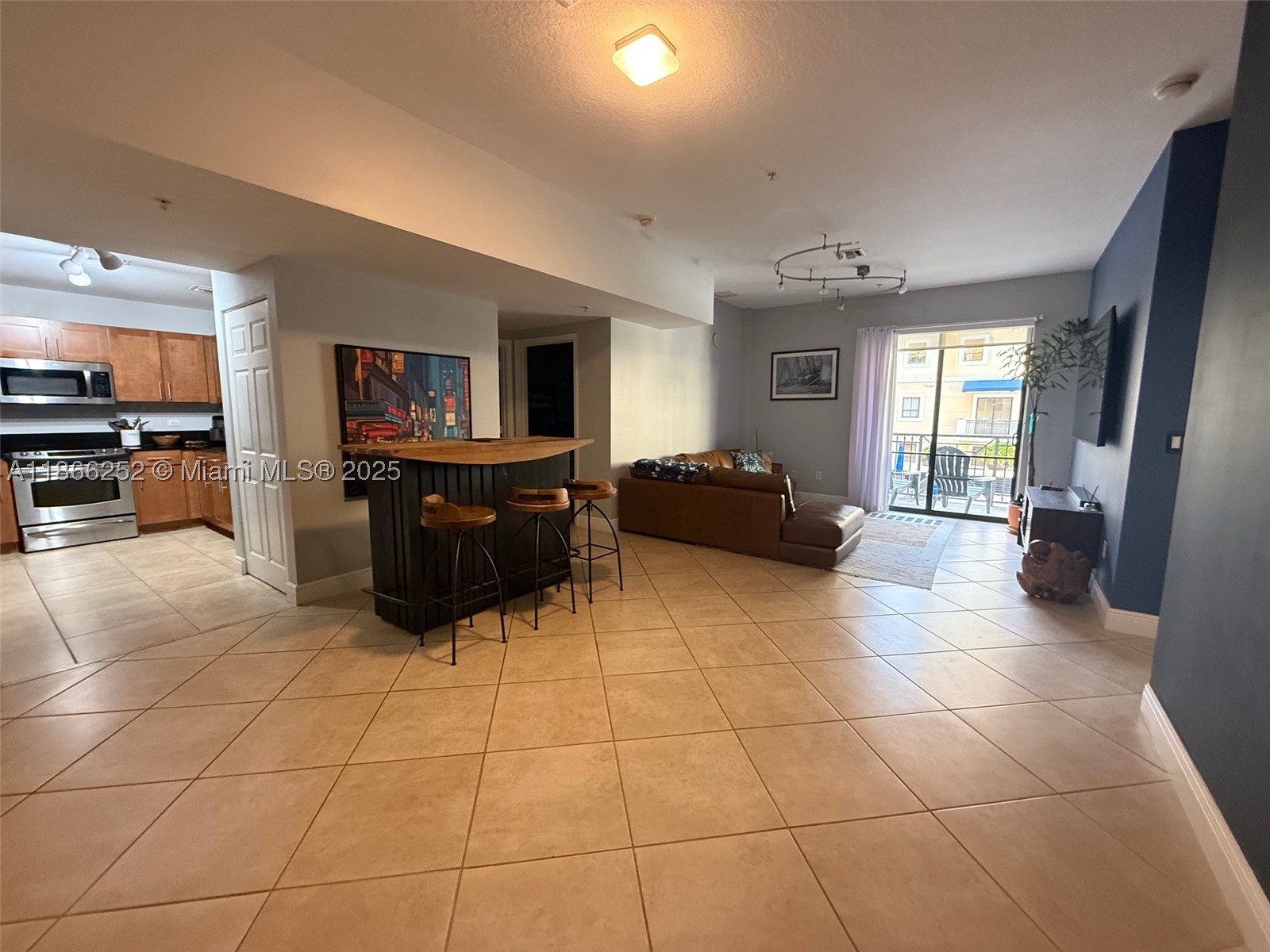 8395 SW 73rd Ave #509, Miami FL 33143