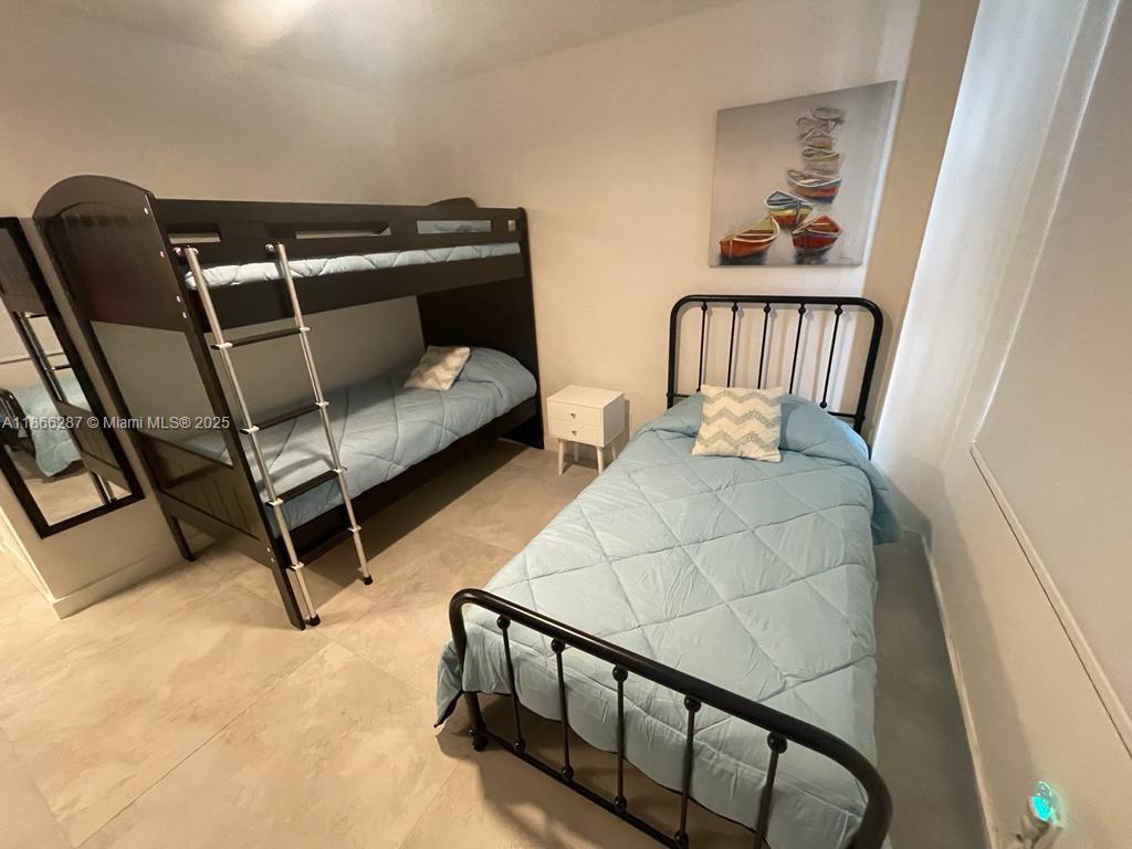 5161 Collins Ave #811, Miami Beach FL 33140