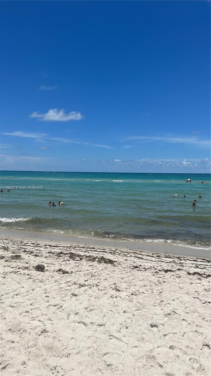 5161 Collins Ave #811, Miami Beach FL 33140