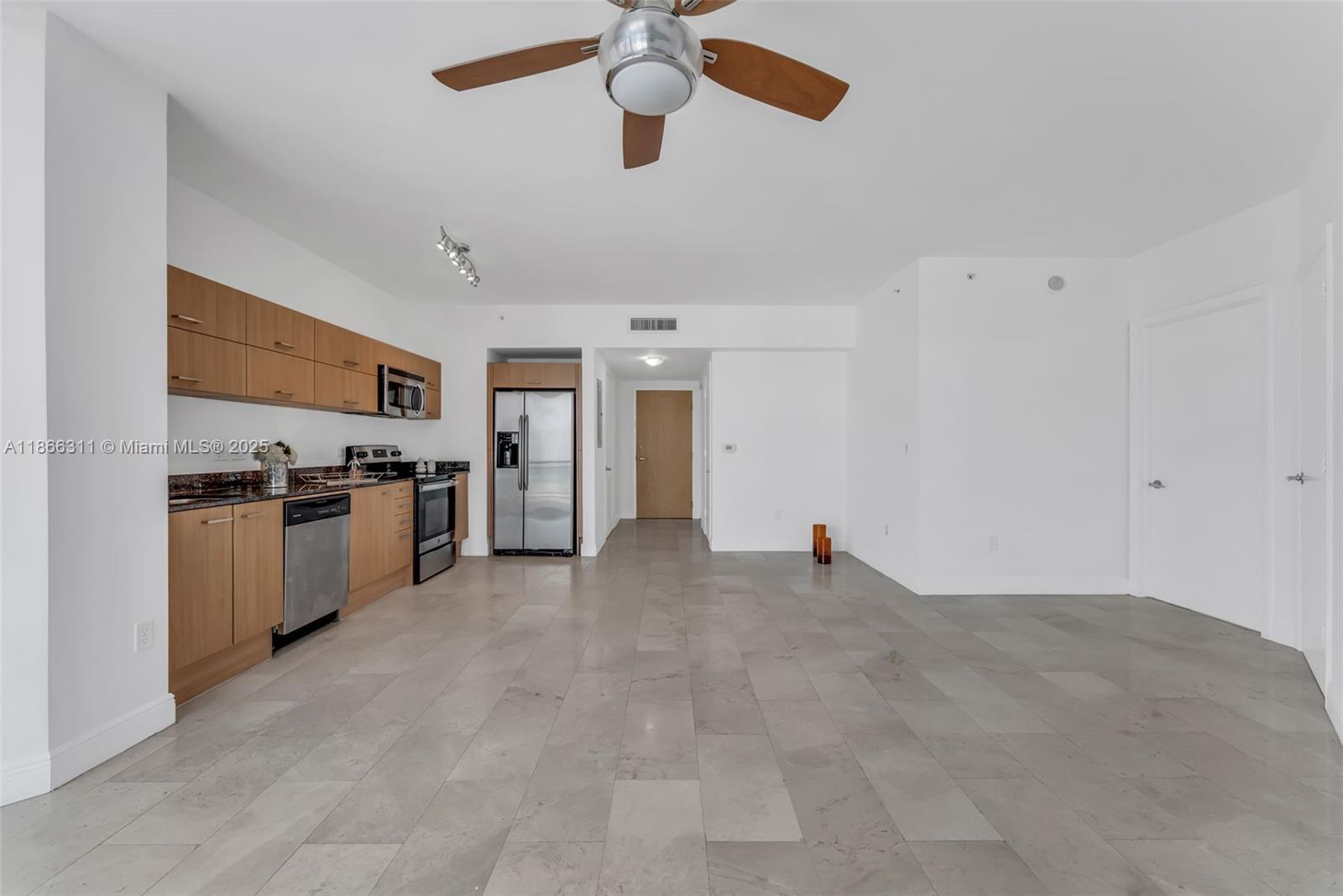 350 S Miami Ave #3013, Miami FL 33130