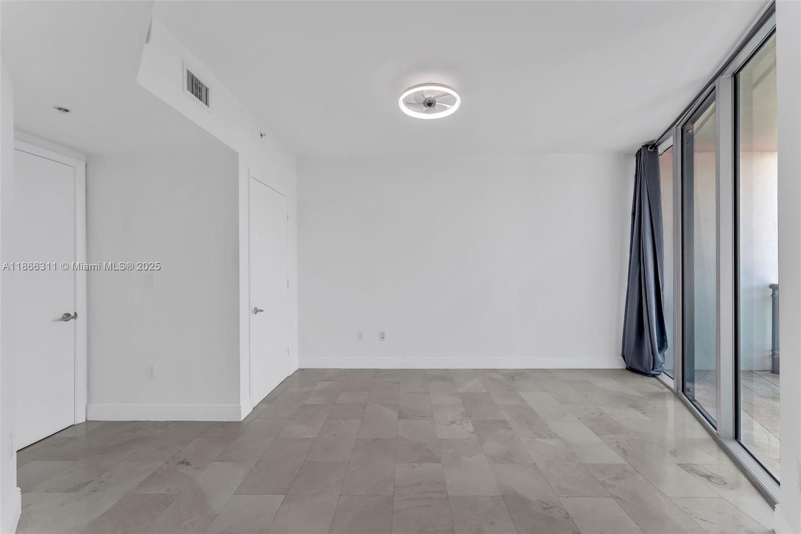 350 S Miami Ave #3013, Miami FL 33130