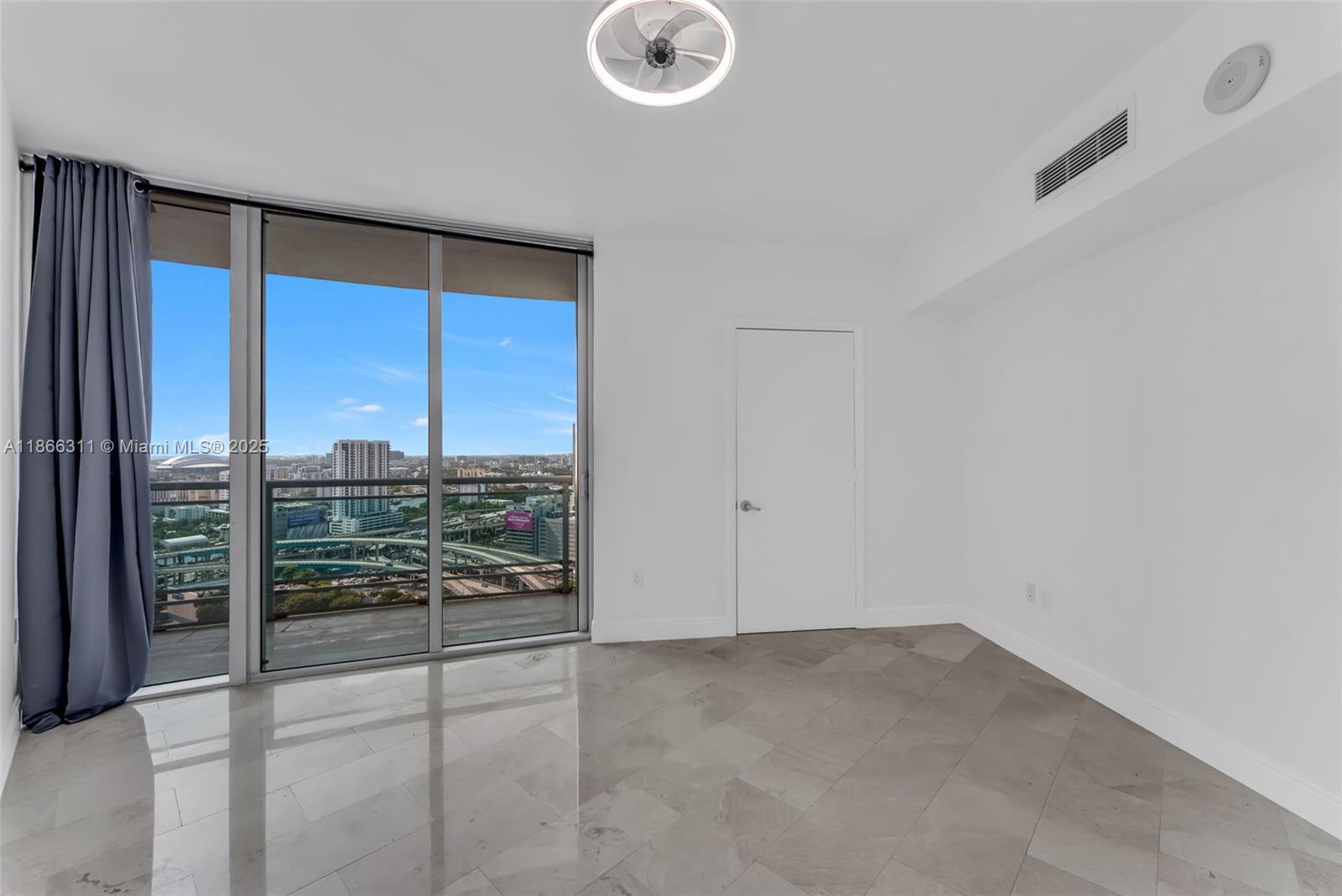 350 S Miami Ave #3013, Miami FL 33130