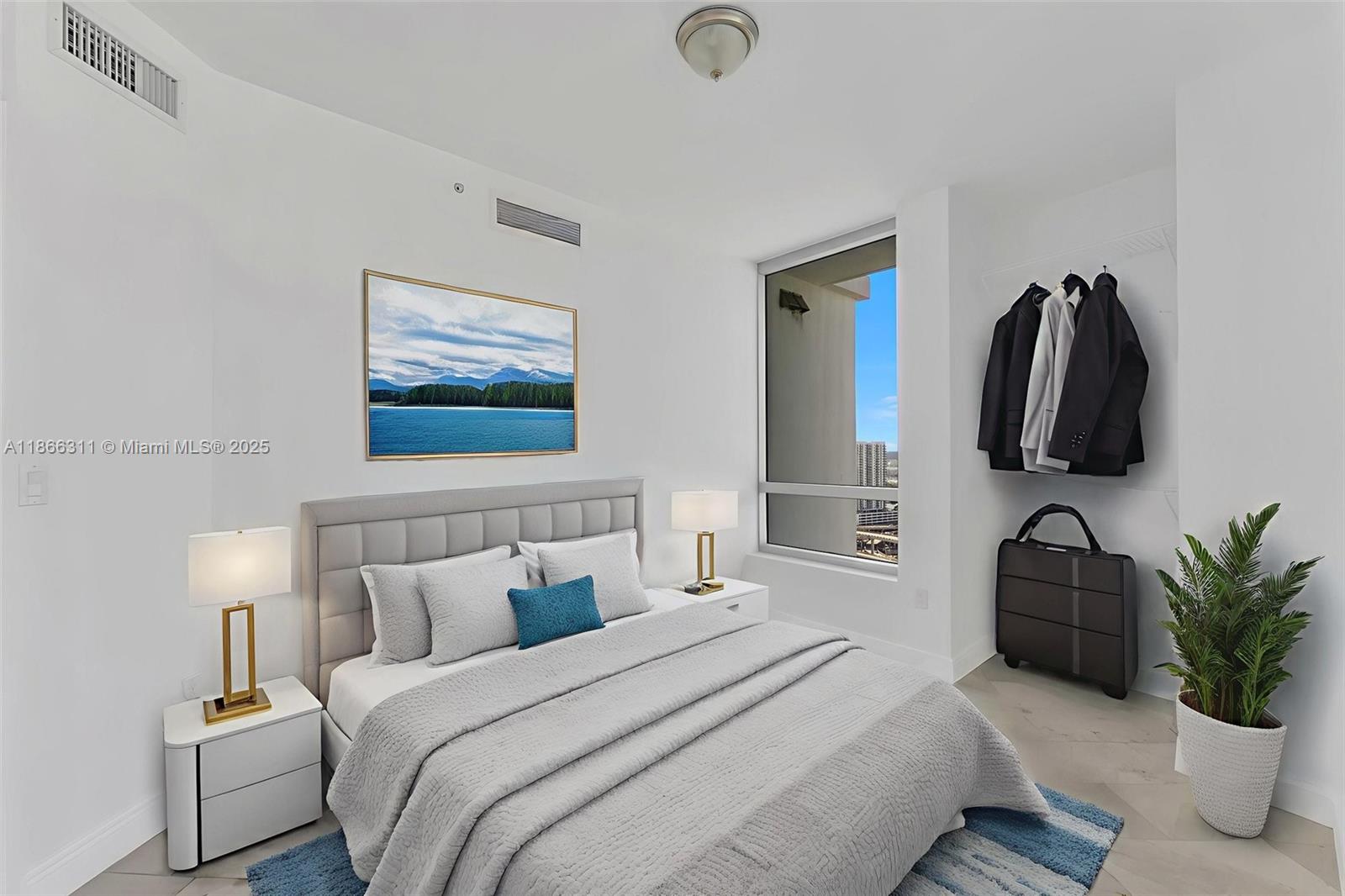 350 S Miami Ave #3013, Miami FL 33130