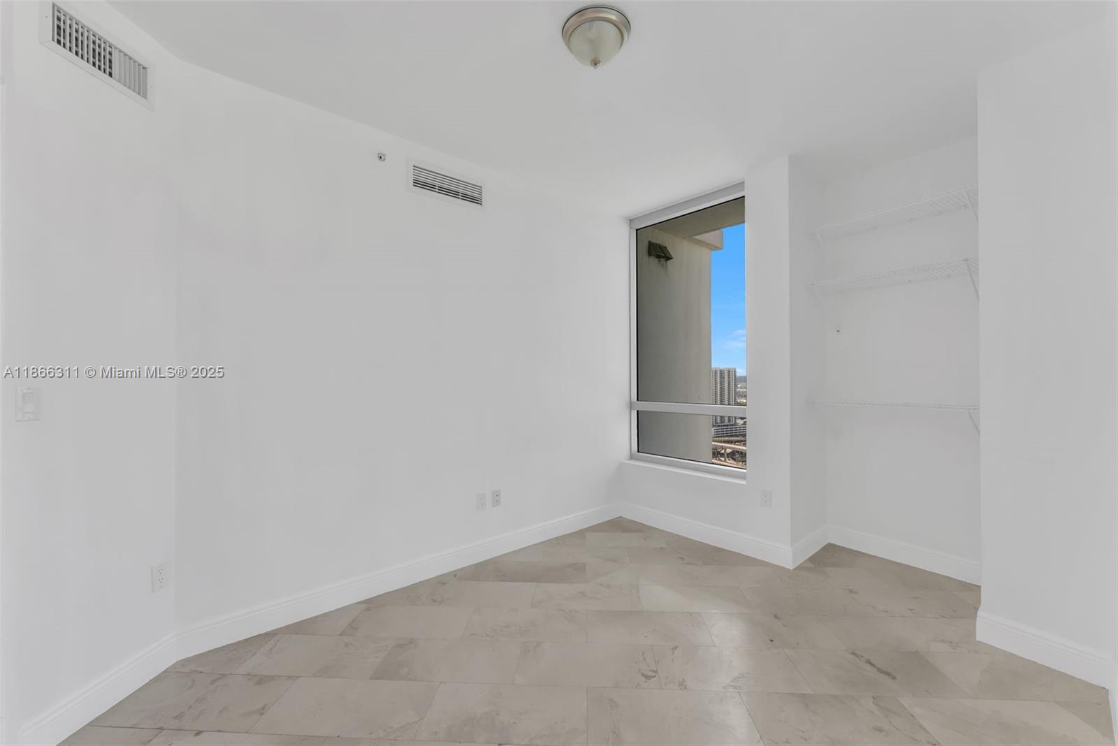 350 S Miami Ave #3013, Miami FL 33130