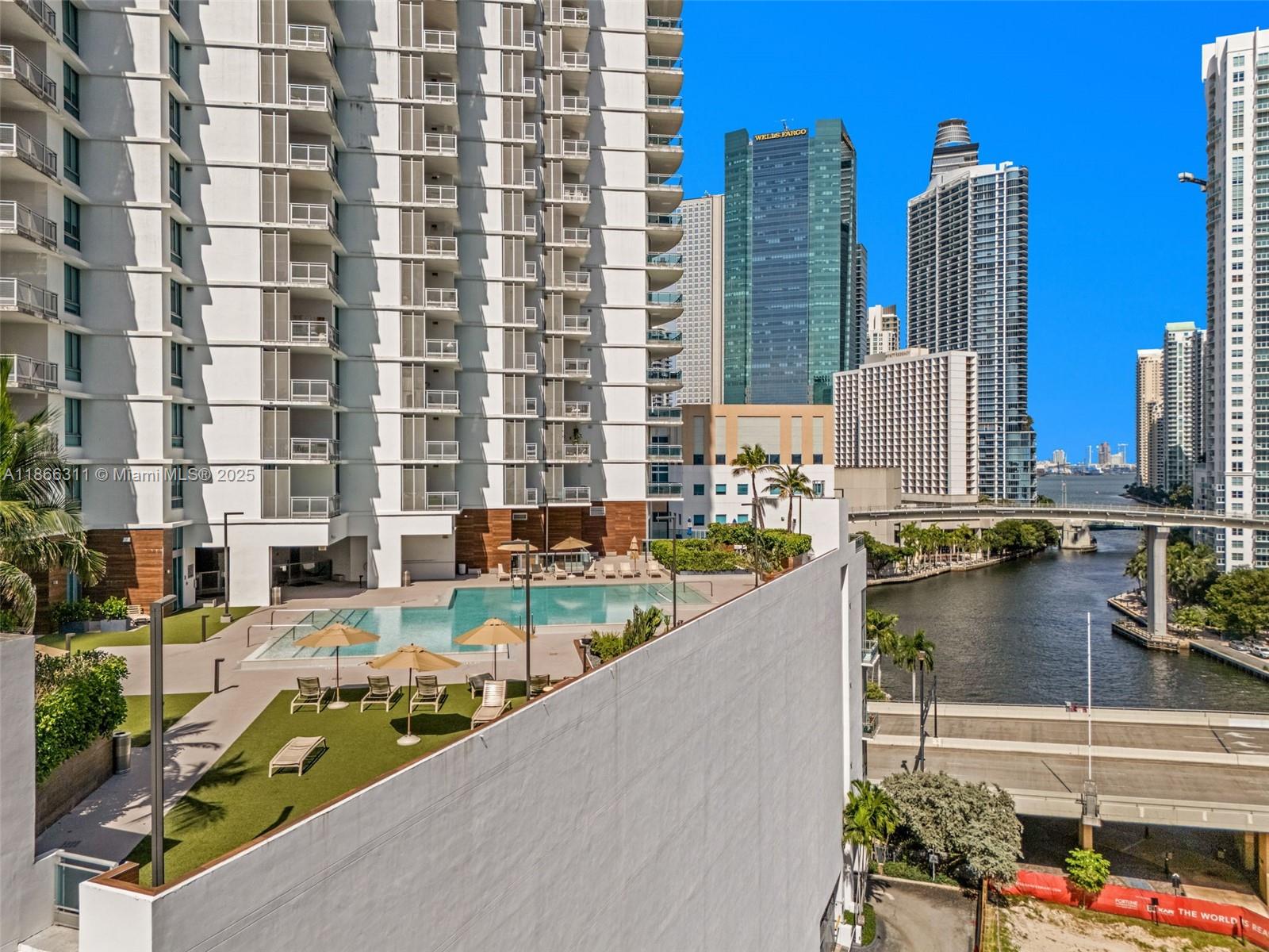 350 S Miami Ave #3013, Miami FL 33130