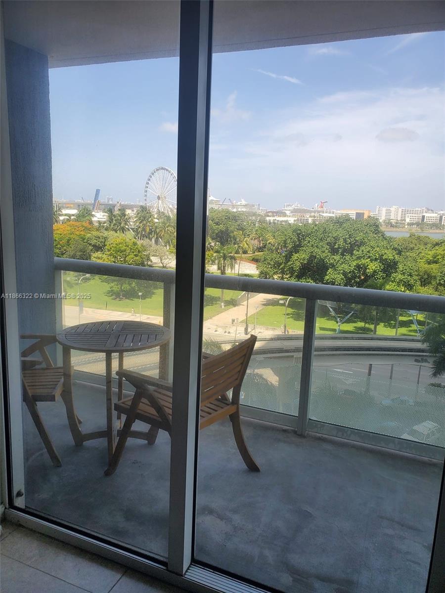 50 Biscayne Blvd #703, Miami FL 33132