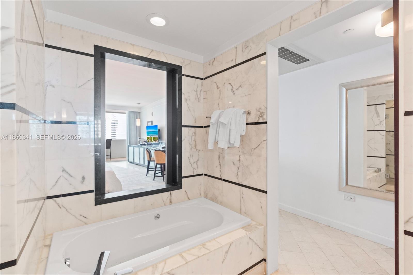 4391 Collins Ave #803, Miami Beach FL 33140