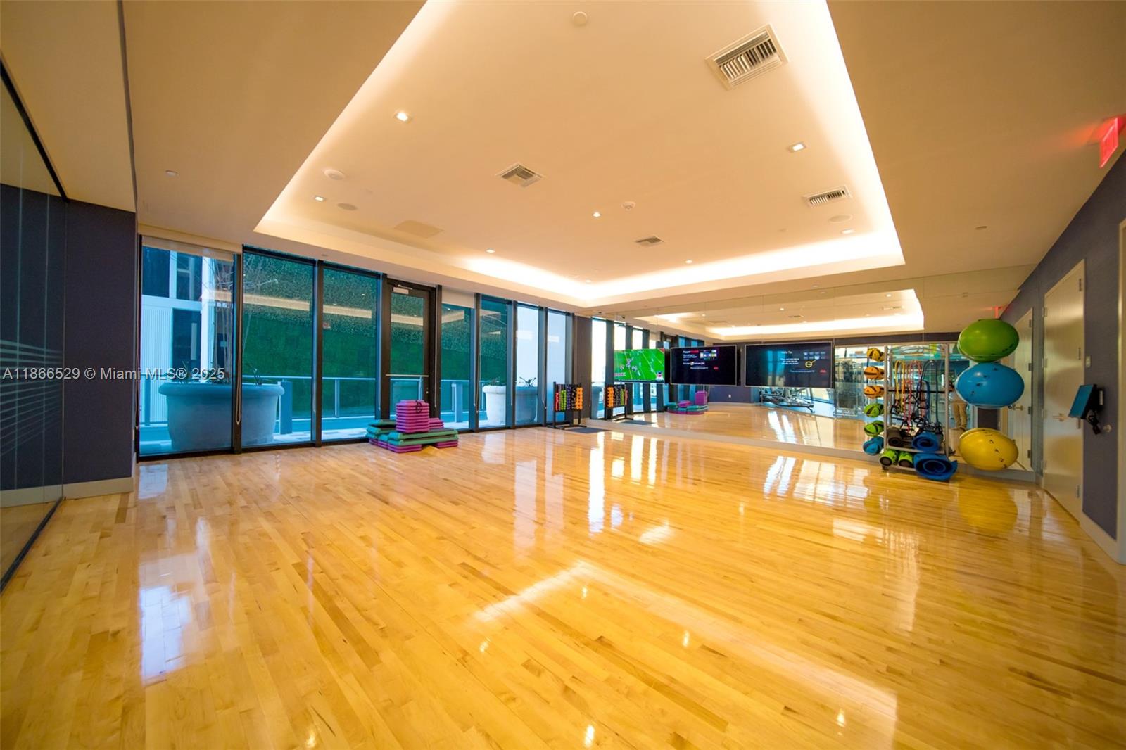 1010 Brickell Ave #1510, Miami FL 33131
