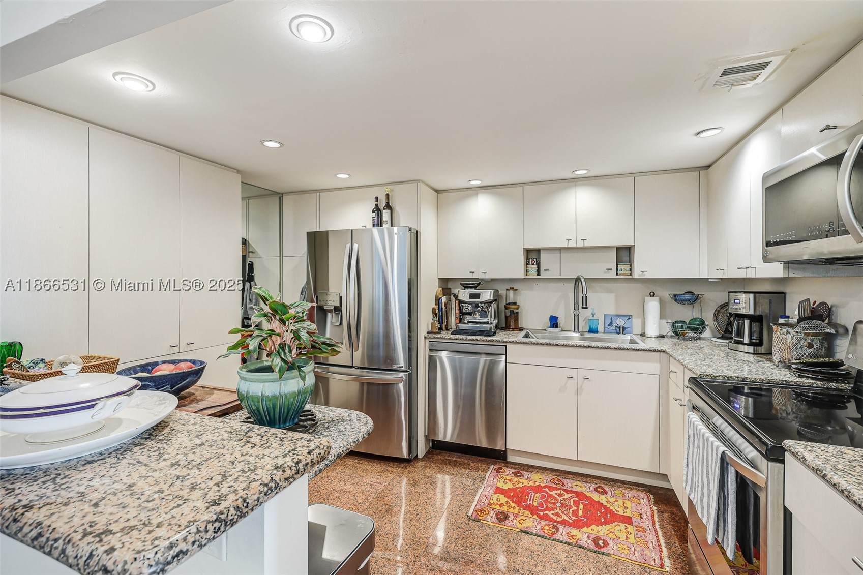 2 Grove Isle Dr #B1603, Miami FL 33133