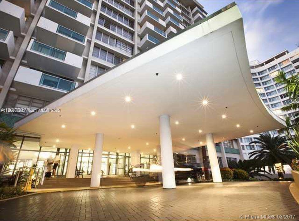 1000 West Ave #PH32, Miami Beach FL 33139