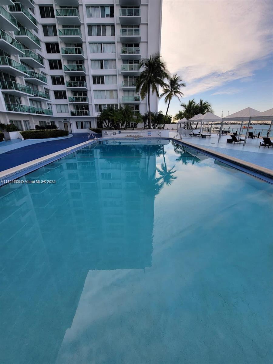 1000 West Ave #PH32, Miami Beach FL 33139