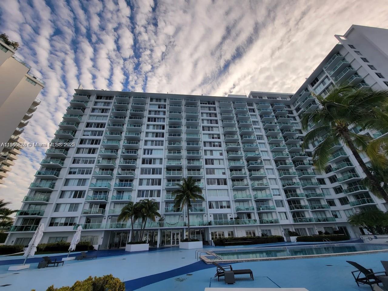 1000 West Ave #PH32, Miami Beach FL 33139