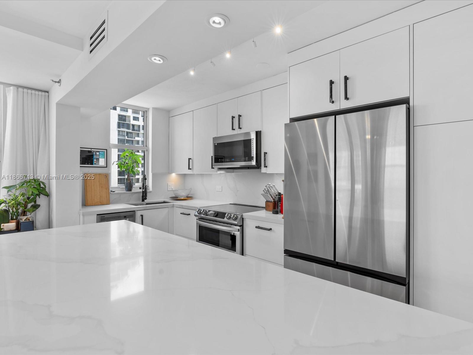 770 Claughton Island Dr #701, Miami FL 33131