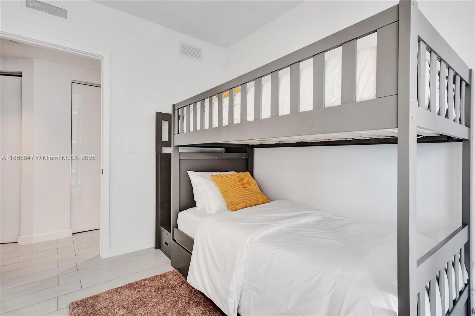 1300 S Miami Ave #2206, Miami FL 33130