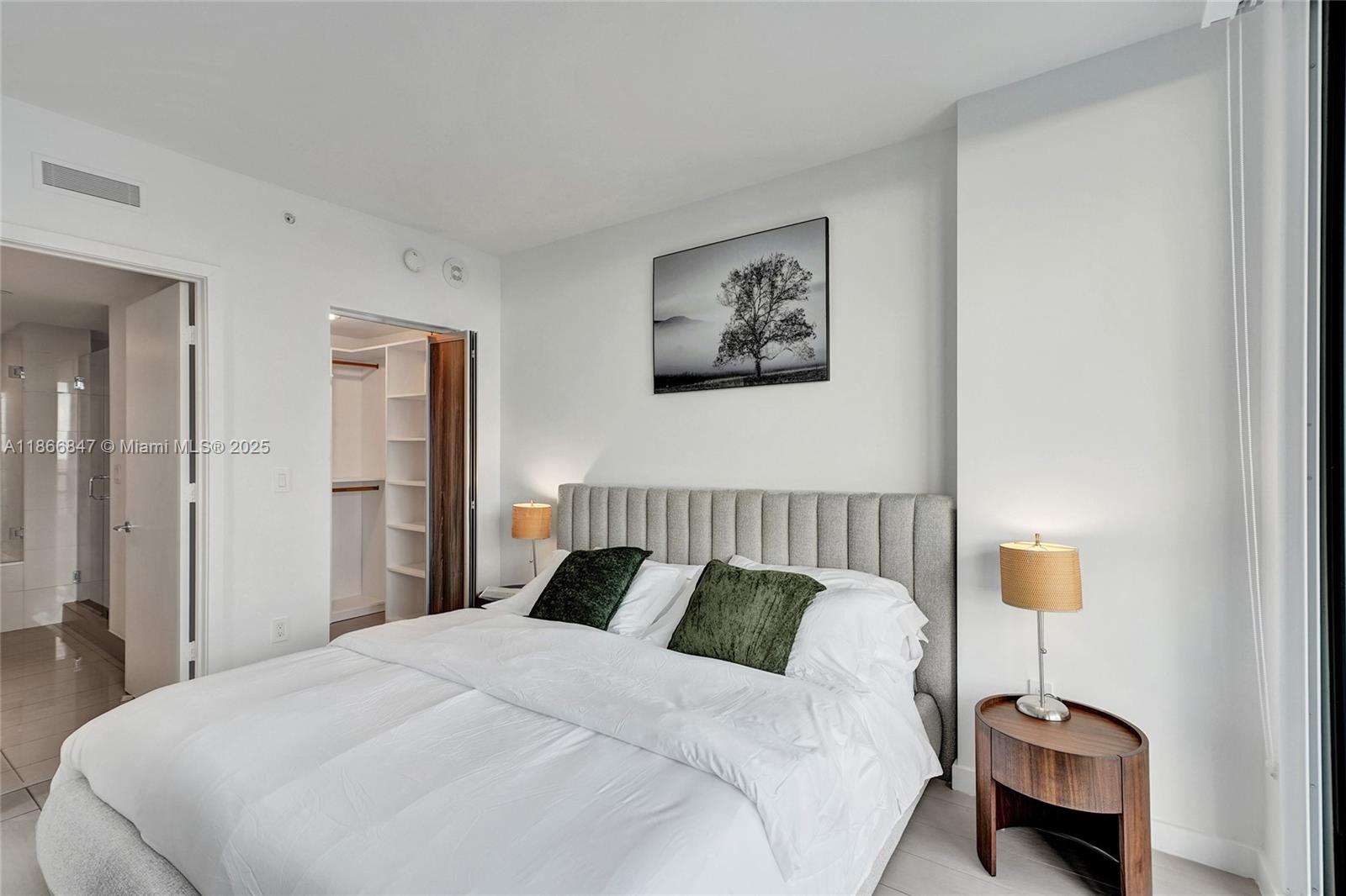 1300 S Miami Ave #2206, Miami FL 33130