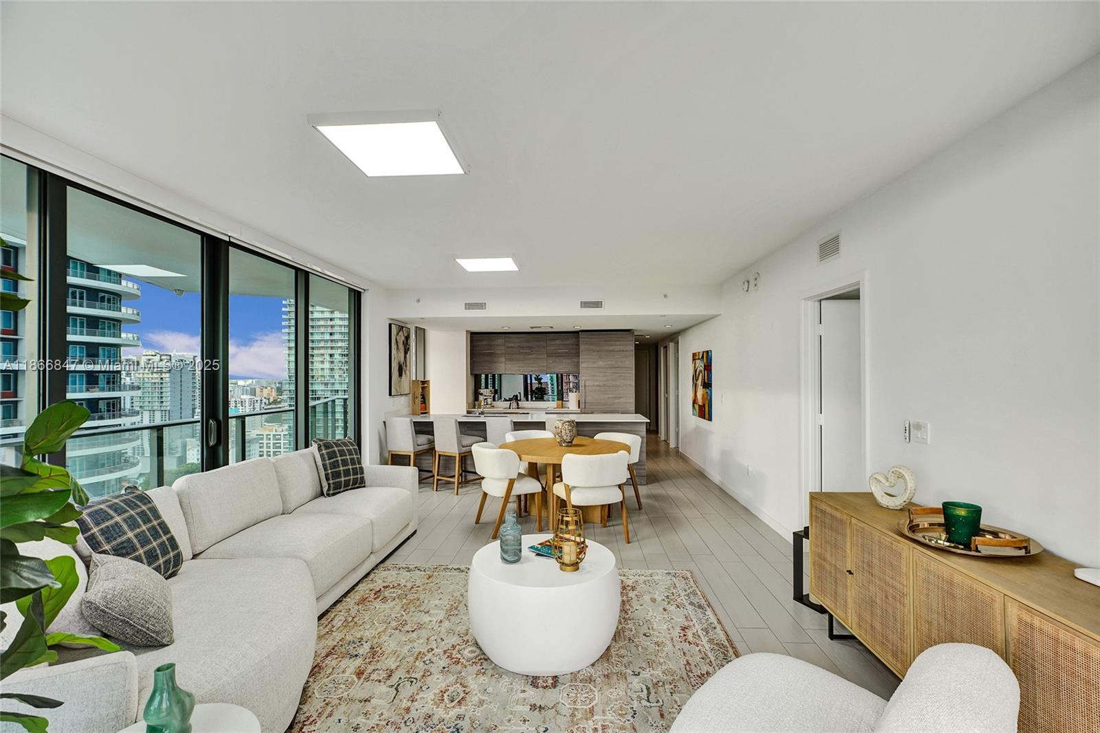 1300 S Miami Ave #2206, Miami FL 33130