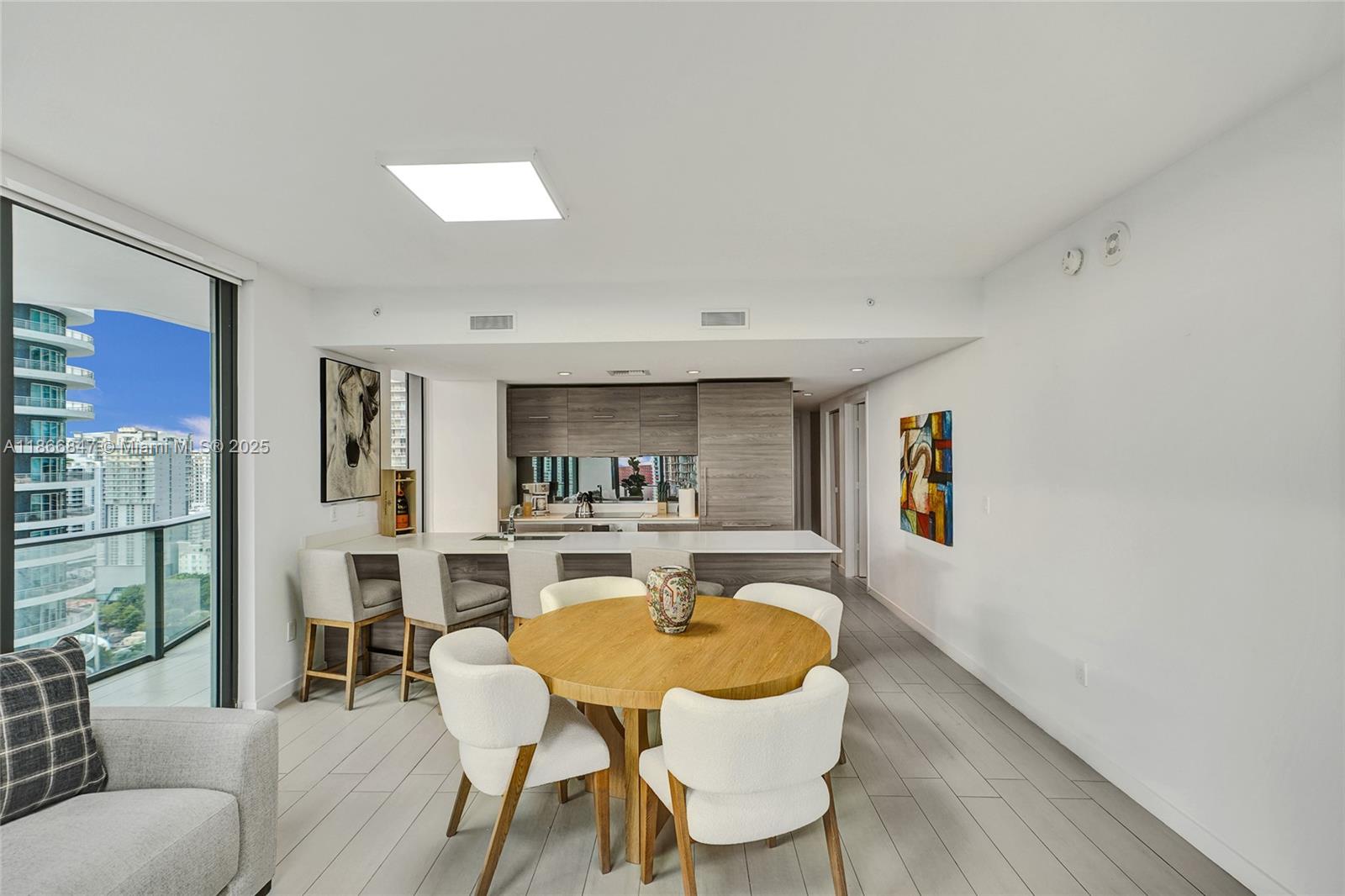 1300 S Miami Ave #2206, Miami FL 33130