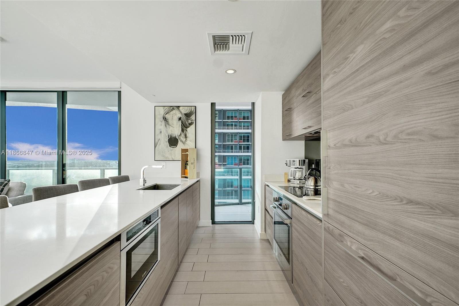 1300 S Miami Ave #2206, Miami FL 33130