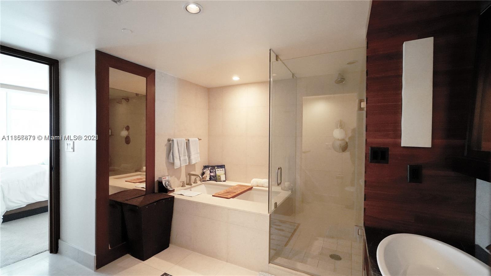 6801 Collins Ave #710, Miami Beach FL 33141