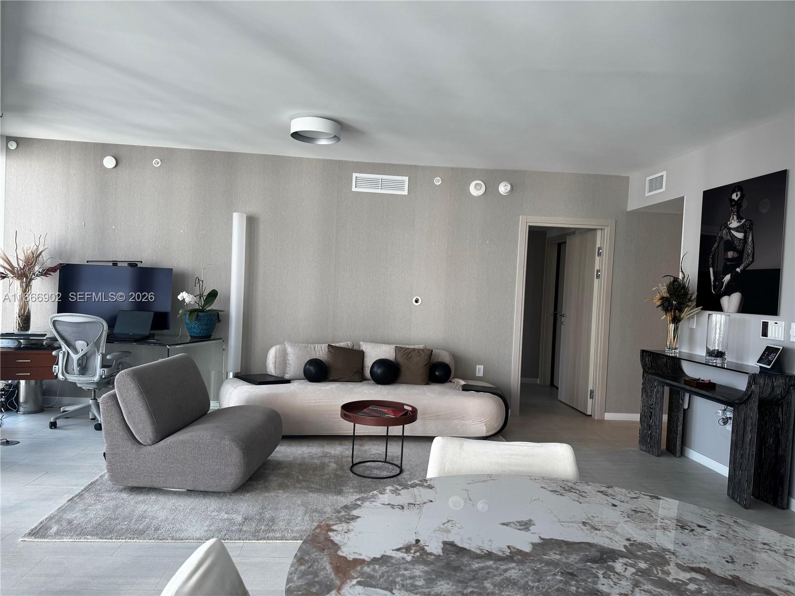 1000 Brickell Plz #2301, Miami FL 33131