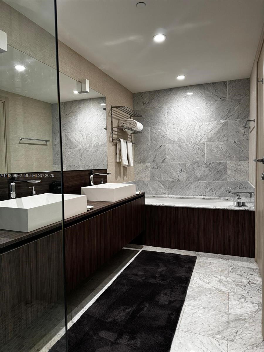 1000 Brickell Plz #2301, Miami FL 33131