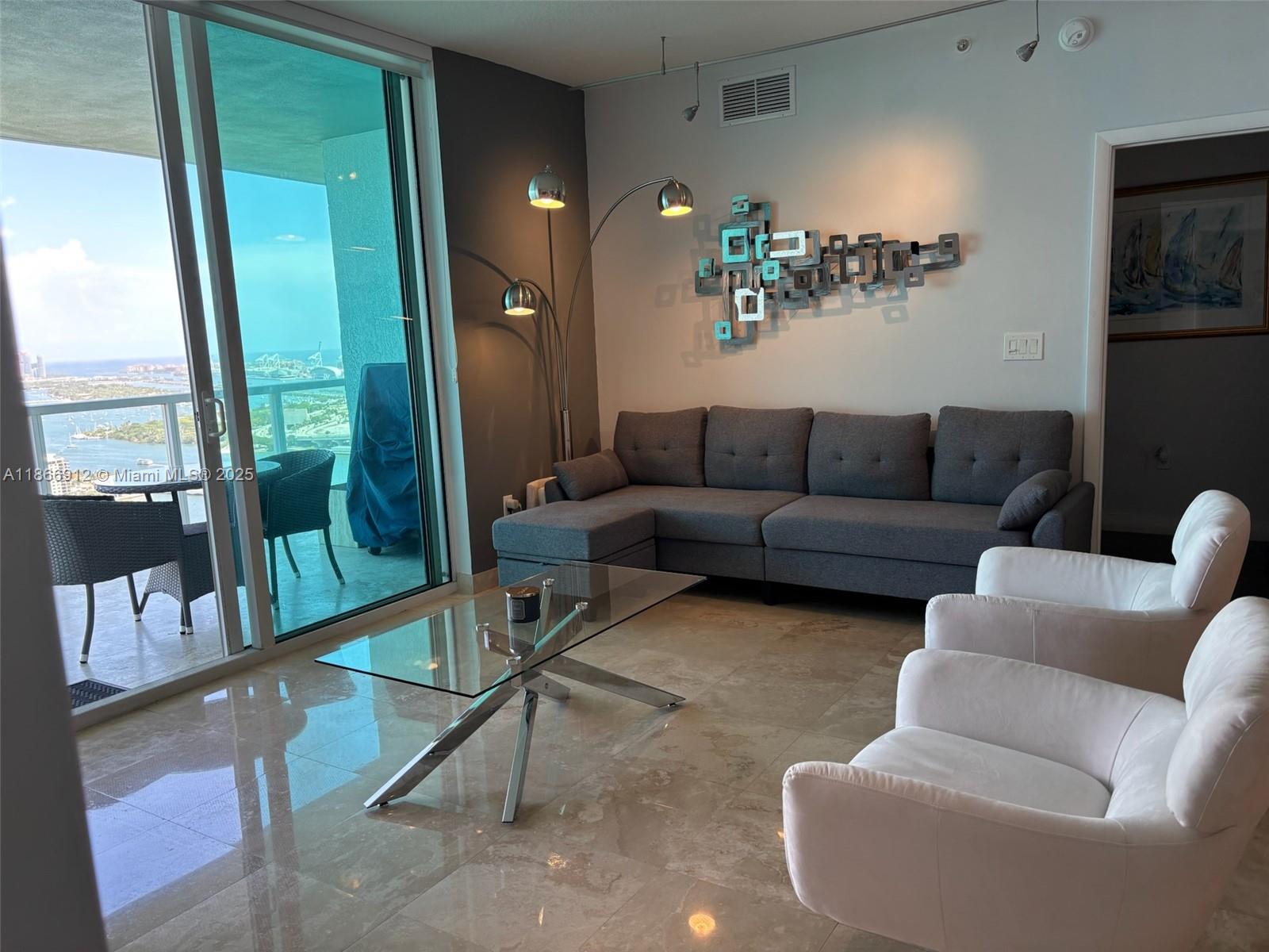 Miami FL 33132 - A11866912