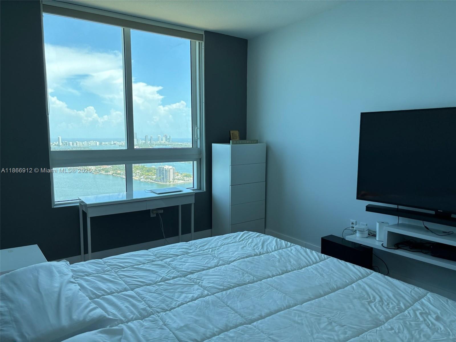 Miami FL 33132 - A11866912