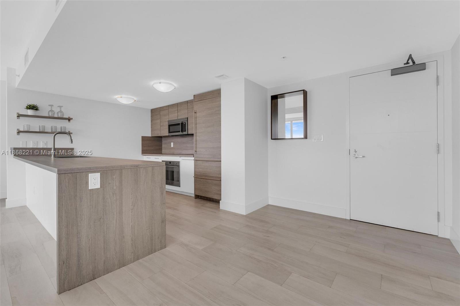 400 Sunny Isles Blvd #419, Sunny Isles Beach FL 33160