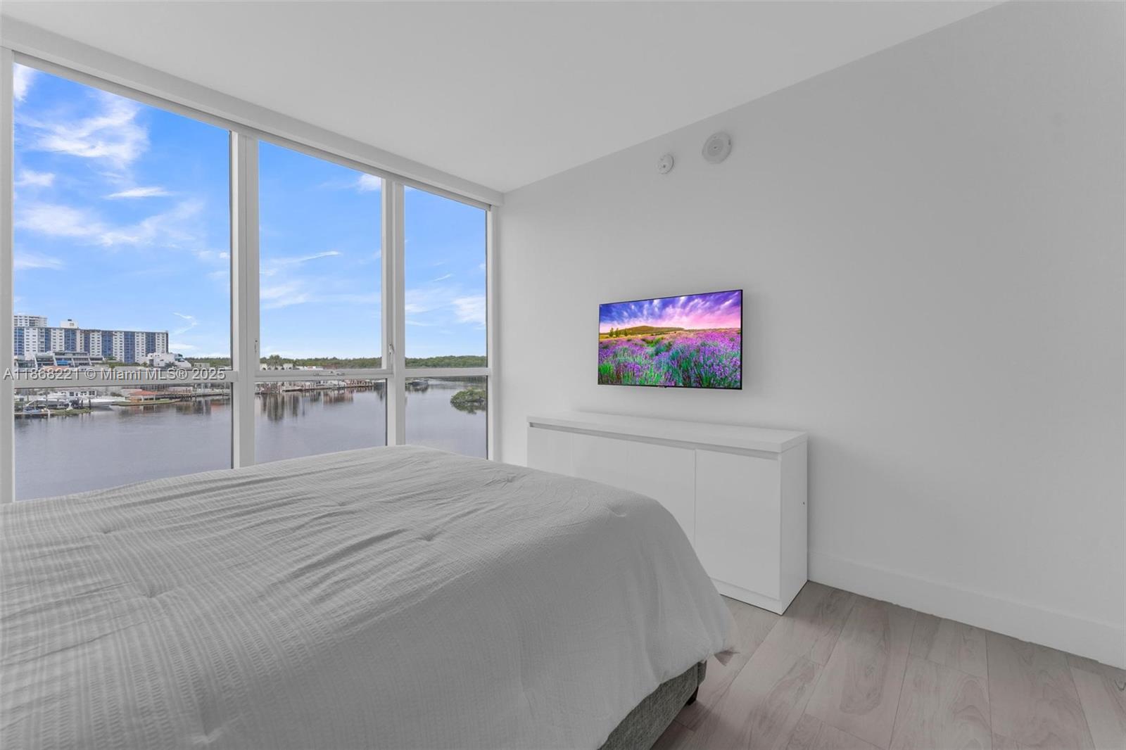 400 Sunny Isles Blvd #419, Sunny Isles Beach FL 33160