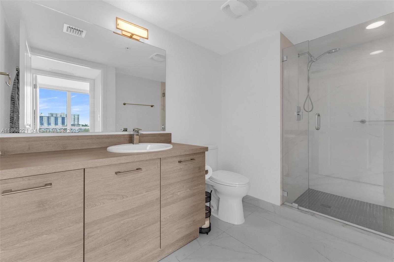 400 Sunny Isles Blvd #419, Sunny Isles Beach FL 33160