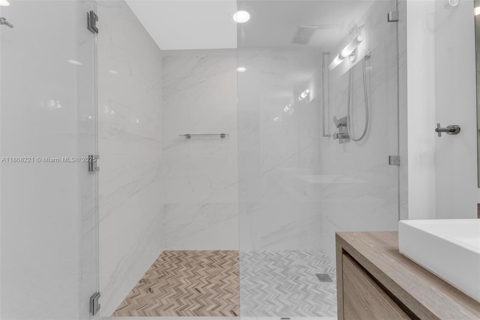 400 Sunny Isles Blvd #419, Sunny Isles Beach FL 33160