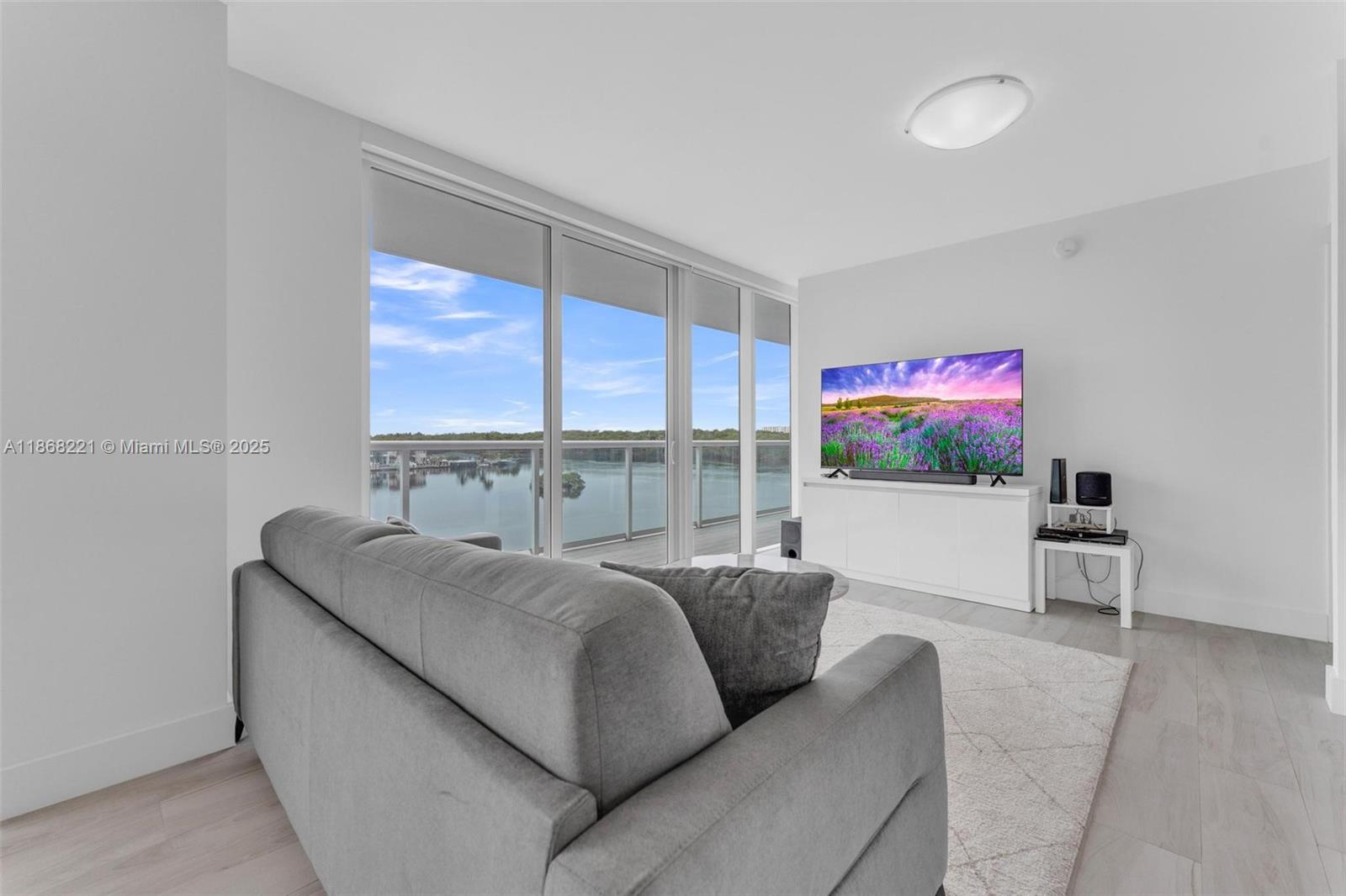 400 Sunny Isles Blvd #419, Sunny Isles Beach FL 33160