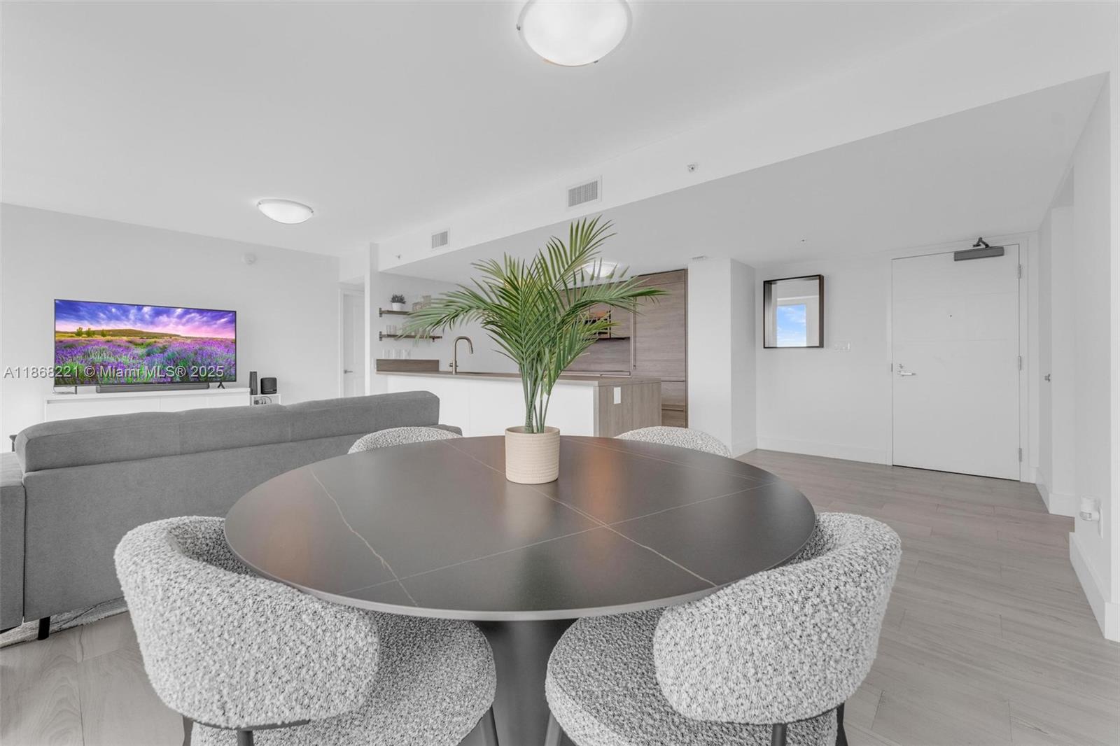400 Sunny Isles Blvd #419, Sunny Isles Beach FL 33160