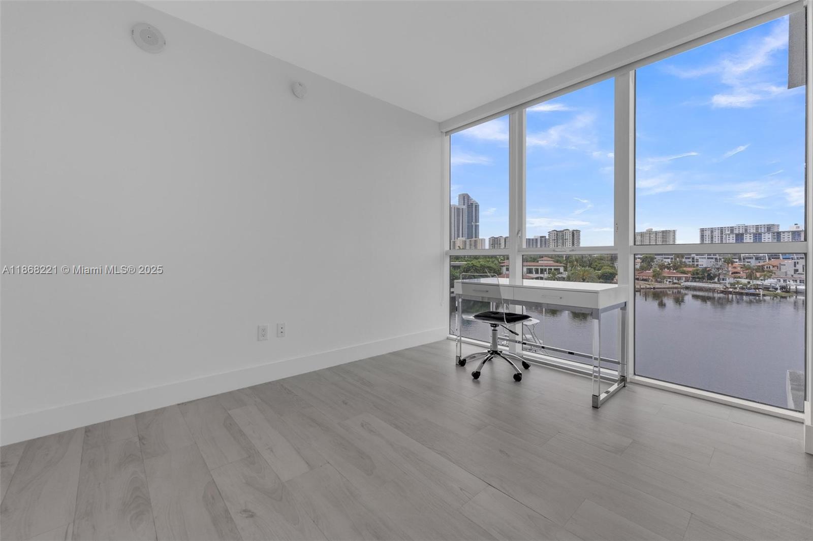 400 Sunny Isles Blvd #419, Sunny Isles Beach FL 33160