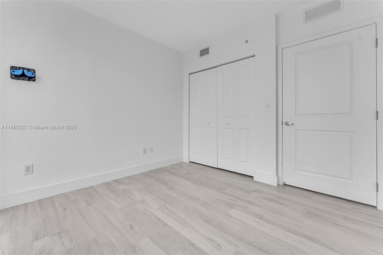 400 Sunny Isles Blvd #419, Sunny Isles Beach FL 33160