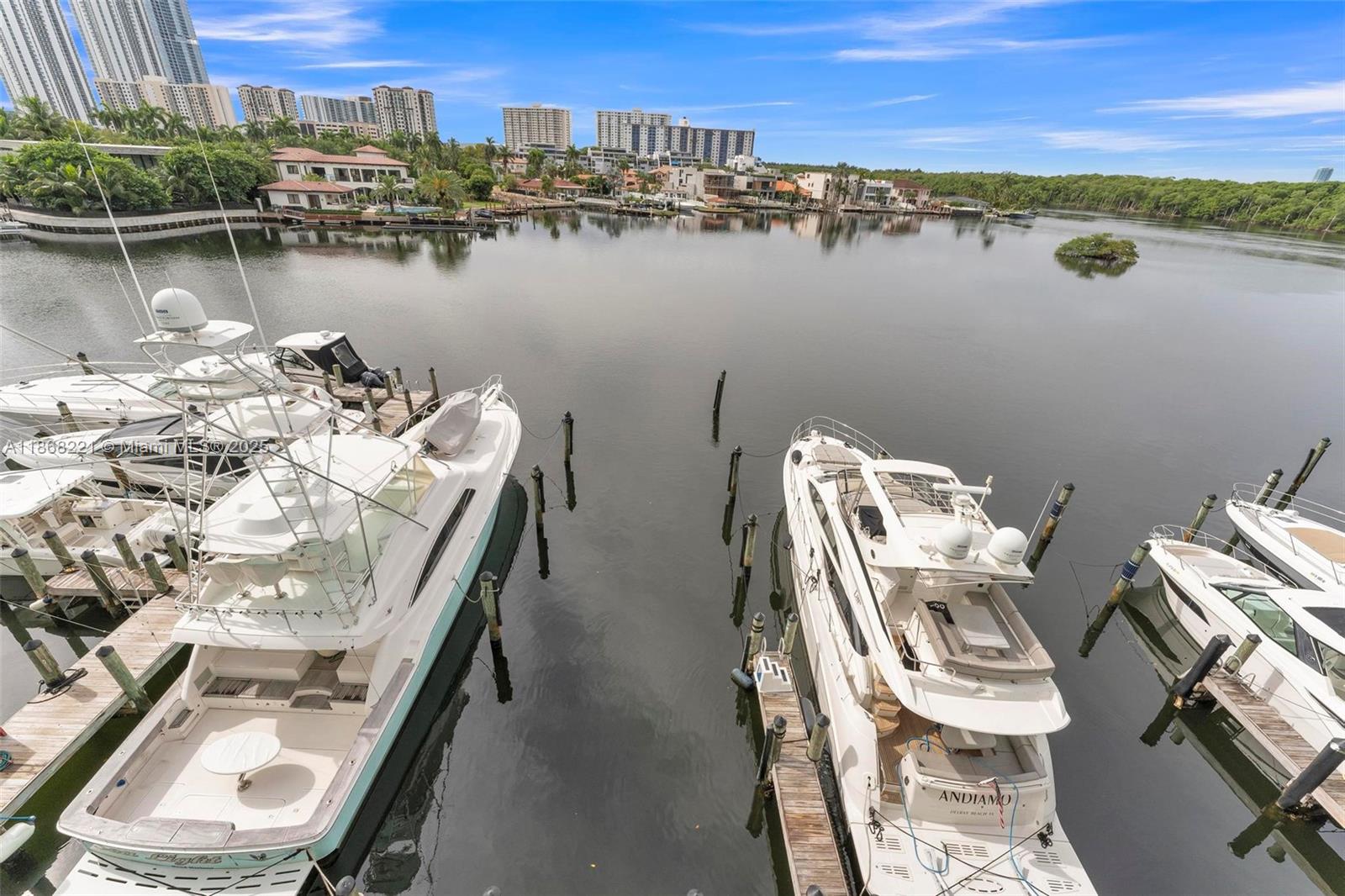 400 Sunny Isles Blvd #419, Sunny Isles Beach FL 33160