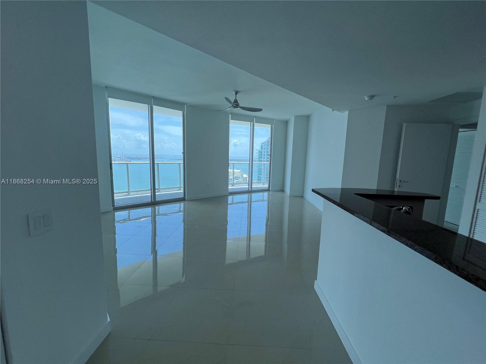 300 S Biscayne Blvd #3710, Miami FL 33131