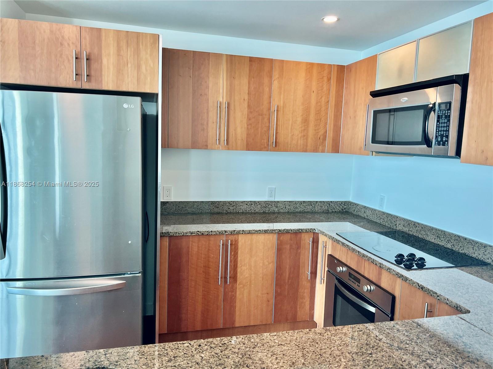 300 S Biscayne Blvd #3710, Miami FL 33131