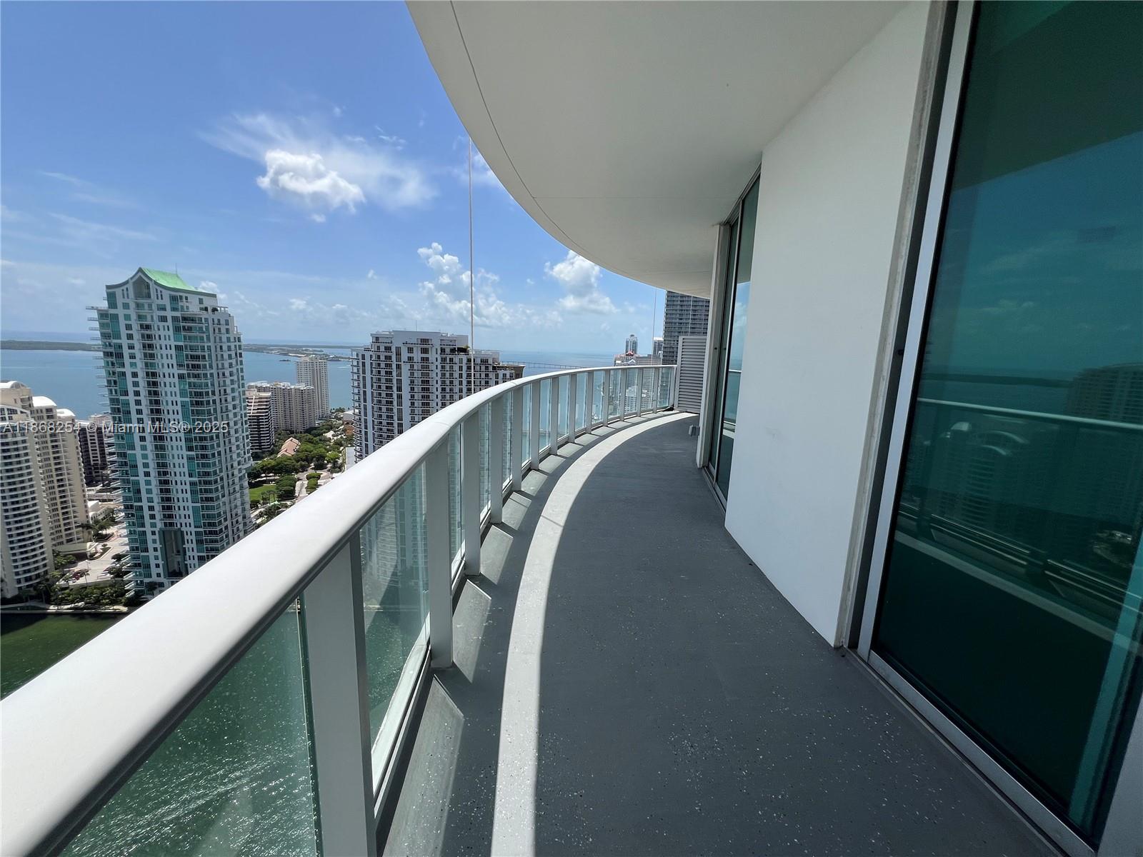 300 S Biscayne Blvd #3710, Miami FL 33131